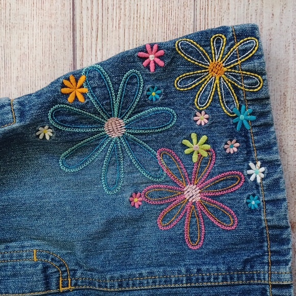 Oshkosh embroidered overall jeaj jumper. Girls 5t. Floral - Picture 3 of 6